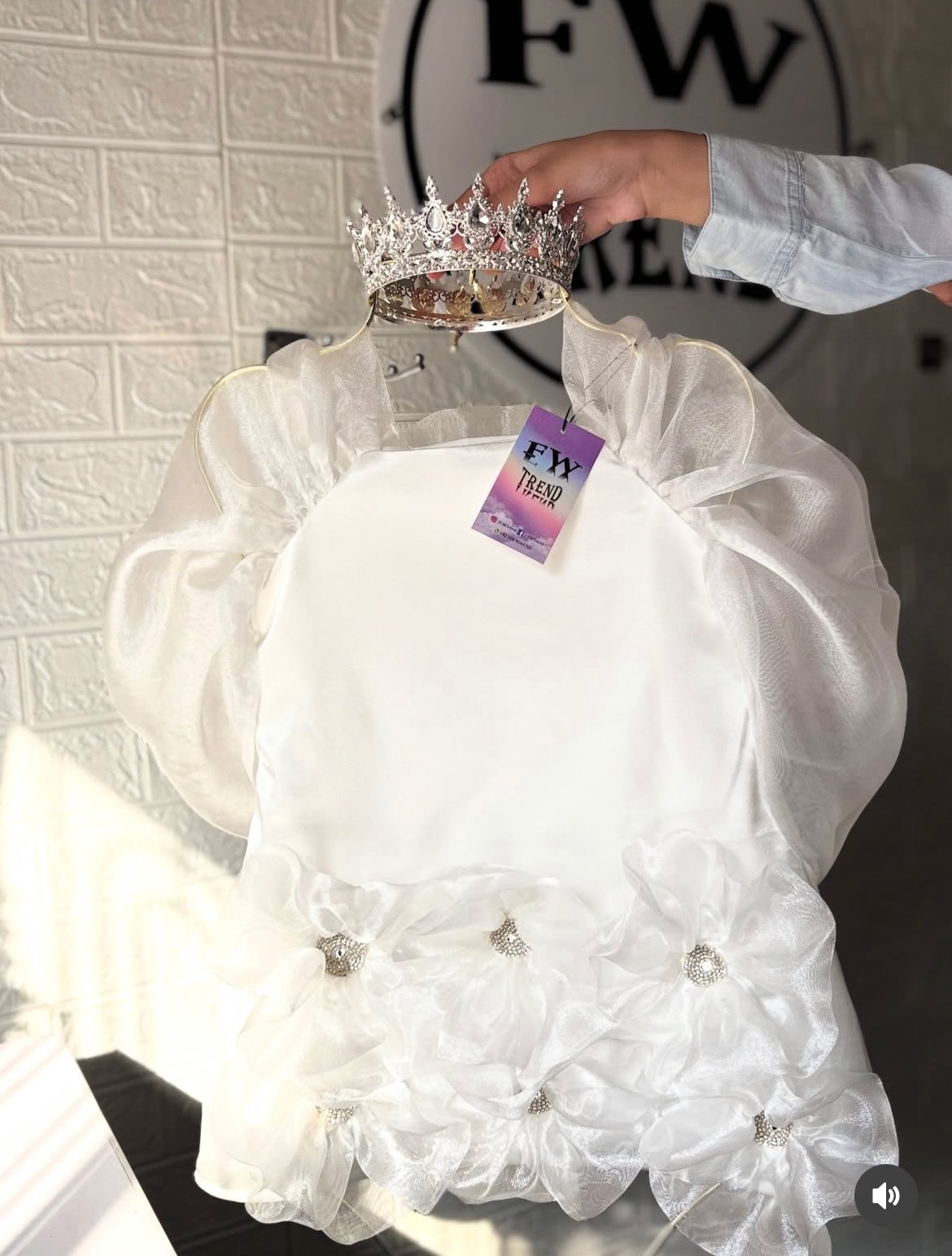 Stylish 3d floral frock with a ig bow in back