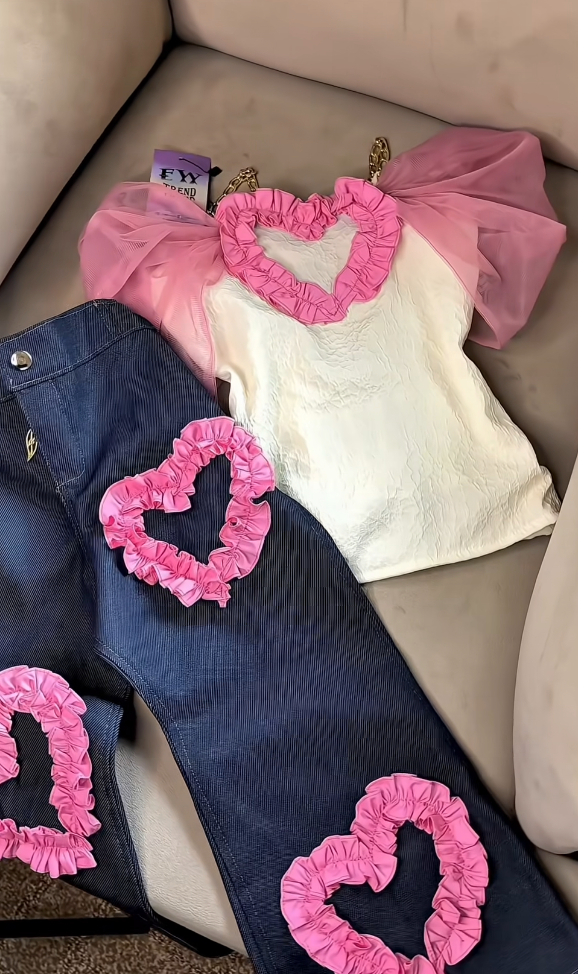Off shoulder chain strip top with  heart frill jeans